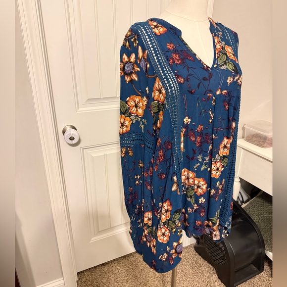 Altar'd State Floral Navy Tunic Blouse - Picture 3 of 14